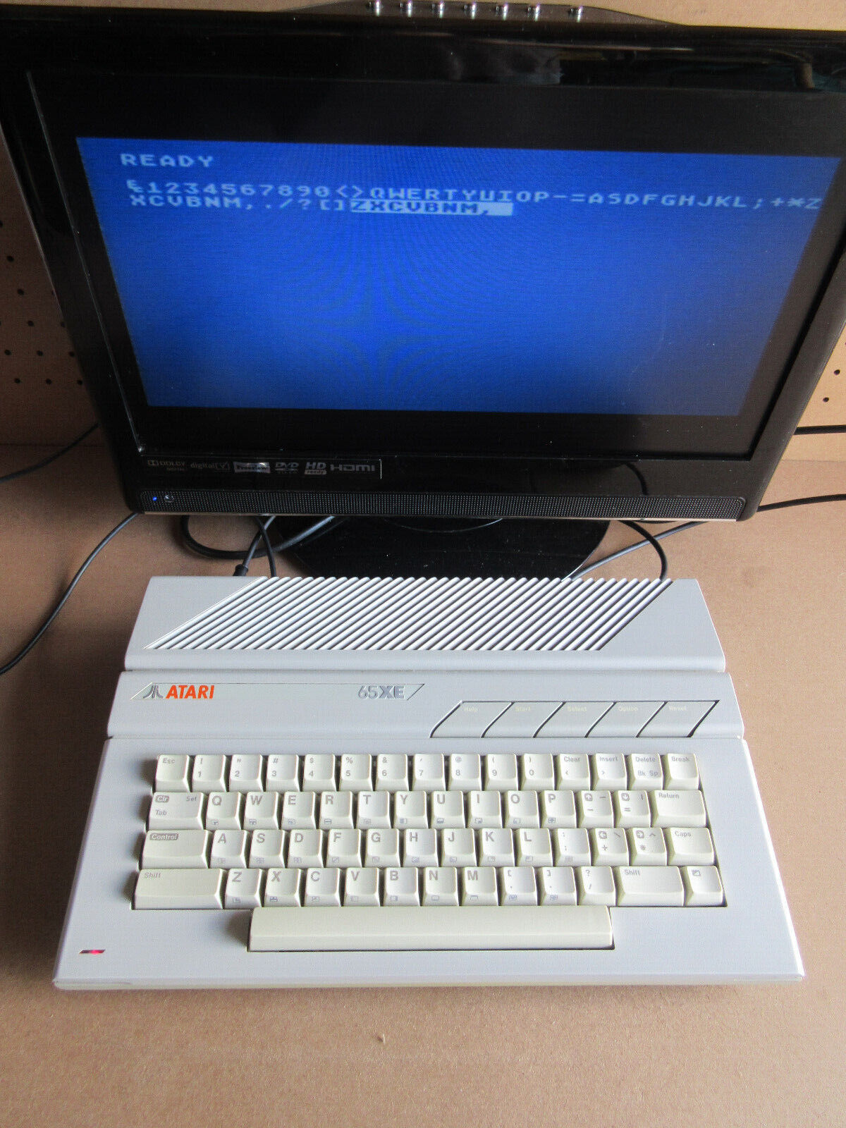 65xe -l1600.jpg 65xe -l1600.jpg